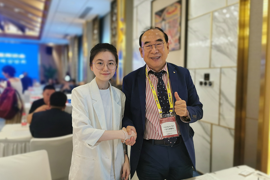 Feliciter versantur in unum - De - Unum negotium disputationibus ad 37th CEO aestas Seminario